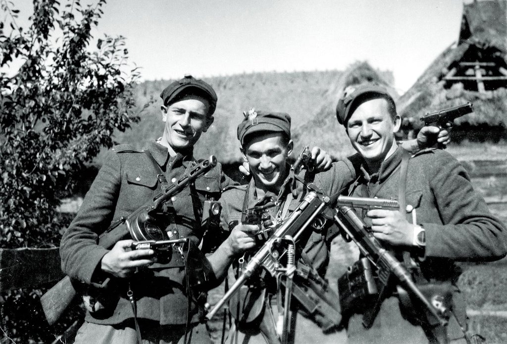 BB05333C-D291-4D9B-B5C4-4920B7D78E36.jpeg - mp13